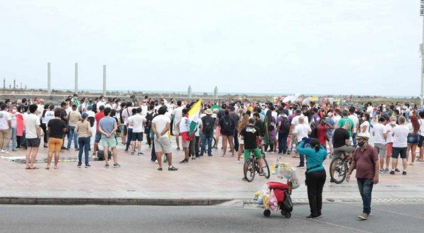 Manifesta&ccedil;&atilde;o teve concentra&ccedil;&atilde;o no Marco Zero do Recife, Centro da capital pernambucana