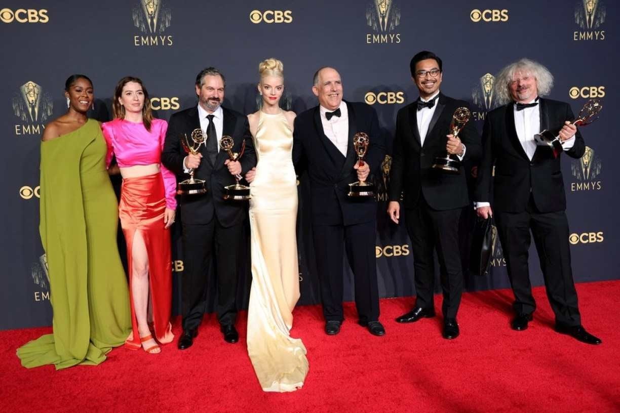 O Gambito da Rainha” leva 7 Emmys em noite de categorias técnicas