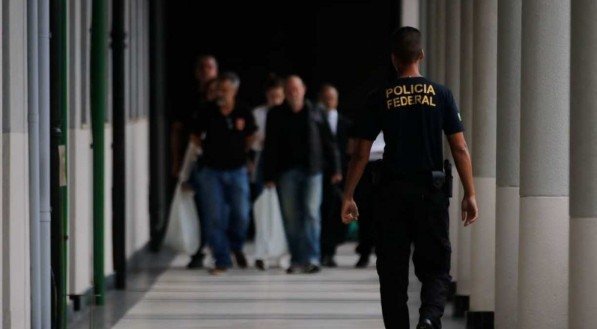 PF investiga fraude na aquisição de medicamentos pelo Ministério da Saúde e cumpre mandados em Pernambuco