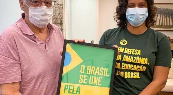 Criticada por diálogos com líderes do centro ou adversários de Lula, presidente da UNE diz que o importante é derrotar Bolsonaro