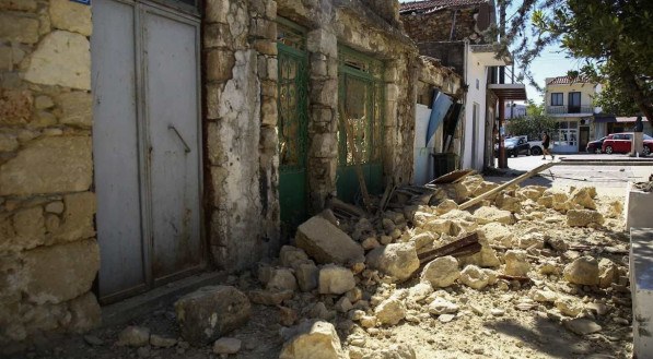 Casas antigas desabaram em Arkaloxori