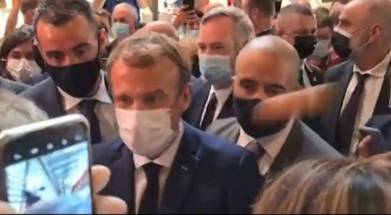 Macron visitava uma feira de restaurantes e hot&eacute;is na cidade de Lyon