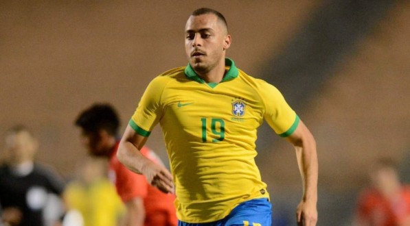  Arthur Cabral &eacute; o novo jogador do Benfica, de acordo com Fabrizio Romano