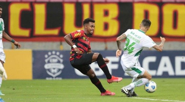 Jogo entre os times do Sport (PE) e Juventude (RS), partida valida pelo campeonato brasileiro de futebol da s&eacute;rie A 2021 com a volta do p&uacute;blico na Arena de Pernambuco em Pernambuco nesta quarta-feira, 06 de outubro de 2021. 