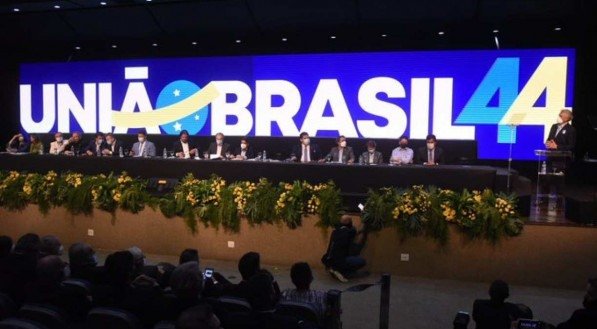 REPRODUÇÃO TWITTER