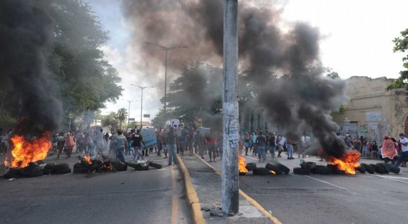 O protesto acontece em Olinda