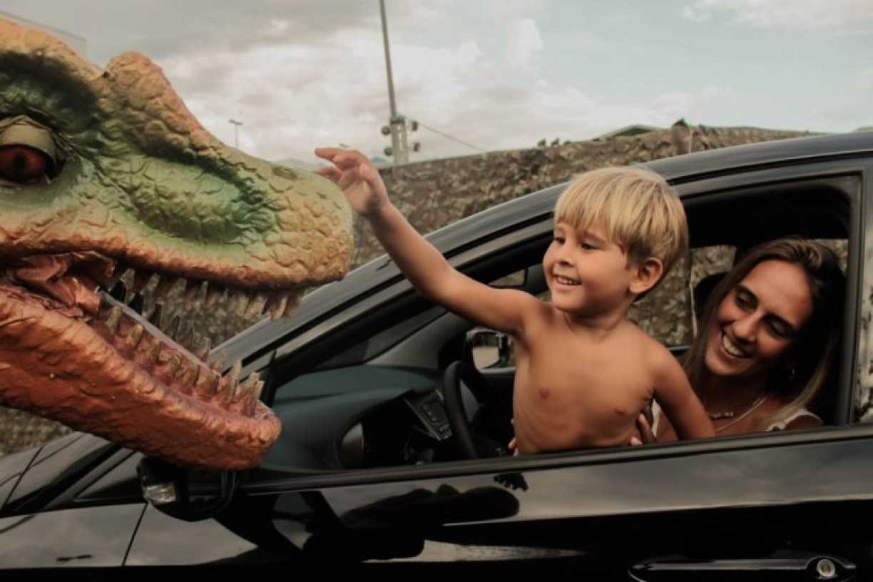 Safári com dinossauros estreia neste sábado (9) no Shopping Recife