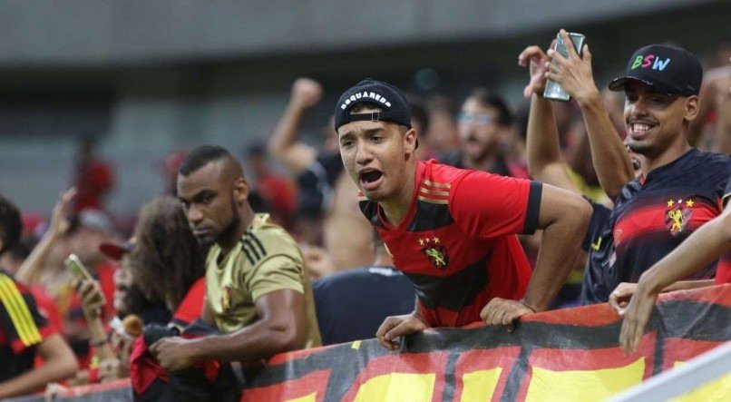 Torcida do Sport em jogo na Arena de Pernambuco