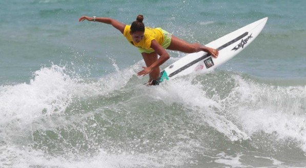Nicole Santos ALEXANDRE GONDIM/@BLOGDOSURFE
