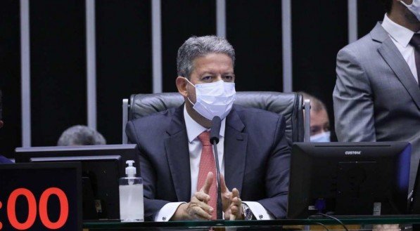Cresce a pressão pela criação da CPI do "Bolsolão"