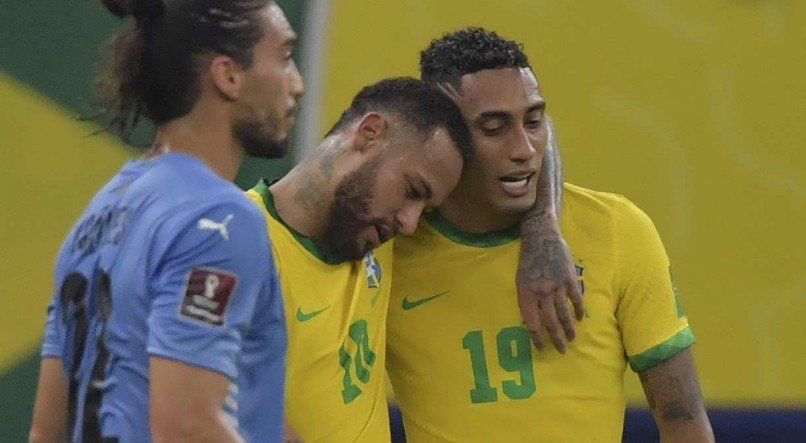 Comemora&ccedil;&atilde;o de Neymar e Raphinha nos gols do Brasil em cima do Uruguai