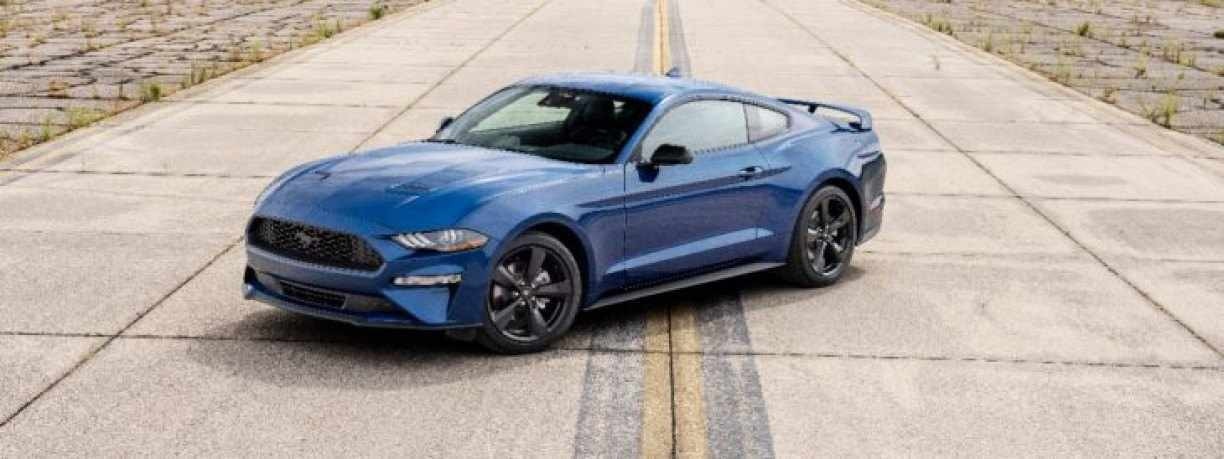 Ford Mustang ganha edição especial com novo pacote de desempenho GT