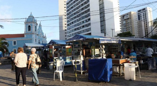 A Prefeitura do Recife vai iniciar obras de requalifica&ccedil;&atilde;o  e revitaliza&ccedil;&atilde;o, da Pracinha de Boa Viagem.