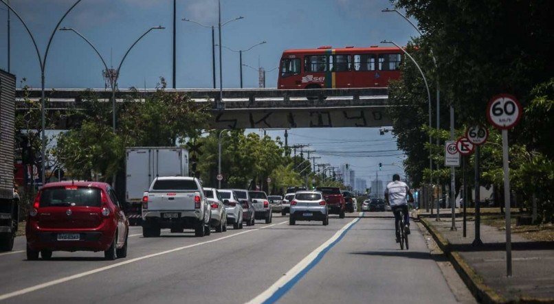 As interdi&ccedil;&otilde;es come&ccedil;am &agrave;s 5h e t&ecirc;m previs&atilde;o de seguir at&eacute; 12h, mas pode se estender