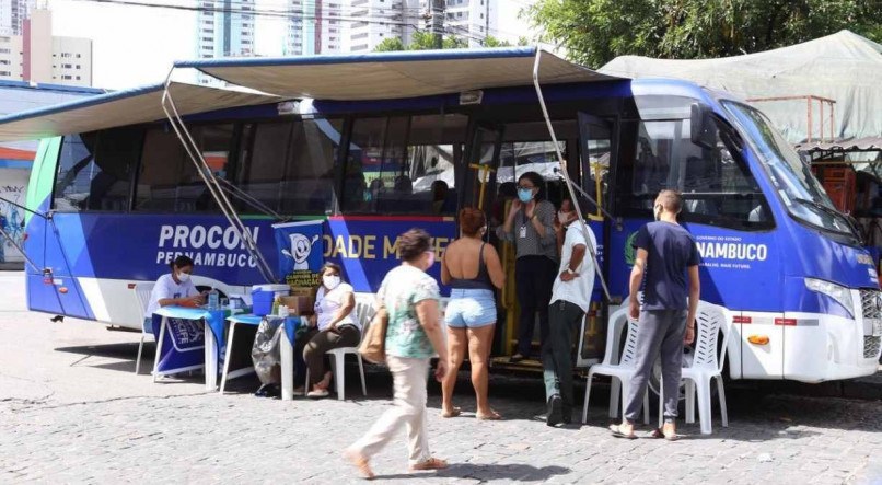 O Procon-PE vai utilizar a sua estrutura m&oacute;vel para atender consumidores em v&aacute;rios bairros do Recife. O primeiro a receber a estrutura &eacute; Beberibe nesta ter&ccedil;a (19) e quarta (20)