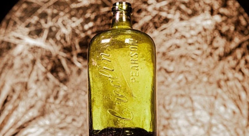 A estimativa &eacute; que a garrafa encontrada no Butantan tenha cerca de cem anos de idade