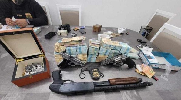 Polícia Federal prende parente de Davi Alcolumbre no Amapá com grande quantidade de dinheiro