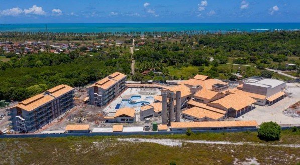 Em fase de acabamento, novo hotel do Sesc em Sirinhaém deve gerar 600 empregos