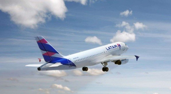 Latam cancela 19 voos no Nordeste até domingo após alta de casos de Covid-19 e Influenza; confira lista
