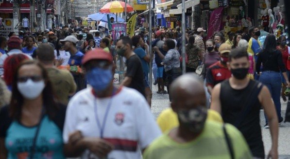 IBGE mostra estados com pleno emprego, e Nordeste tendo maior desemprego com Pernambuco e Bahia liderando as perdas 