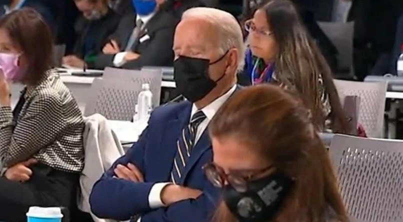 Joe Biden estava na plateia da COP26, quando foi filmado dormindo, durante a cerim&ocirc;nia 