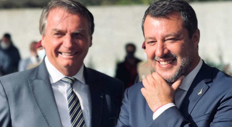 O presidente brasileiro, Jair Bolsonaro, e o l&iacute;der da extrema-direita italiana, Matteo Salvini