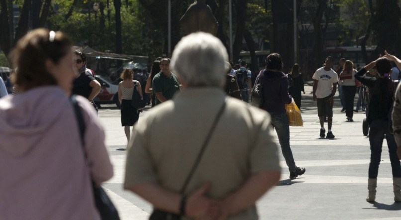 Brasil tem envelhecimento recorde e pessoas de 65 anos ou mais chegam a 10,9% da população