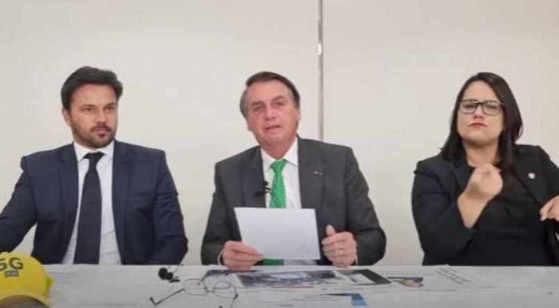 Bolsonaro na live desta quinta-feira (4)