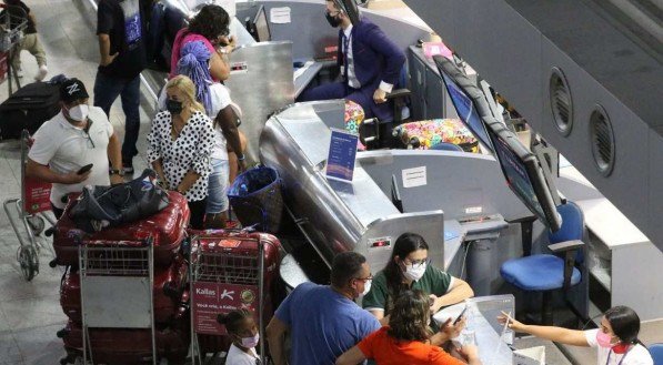 Reembolso de passagens aéreas: Quais as novas regras? Quem tem direito? Como solicitar? De que forma é feito?