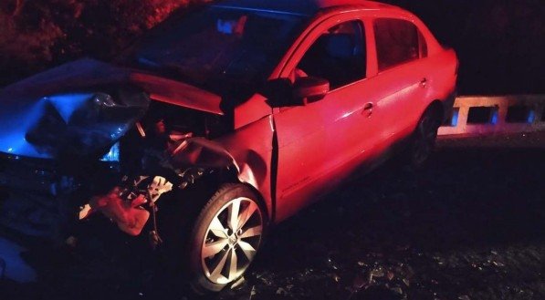 Enfermeira morre e 12 pessoas ficam feridas após colisão com seis veículos no Agreste de Pernambuco