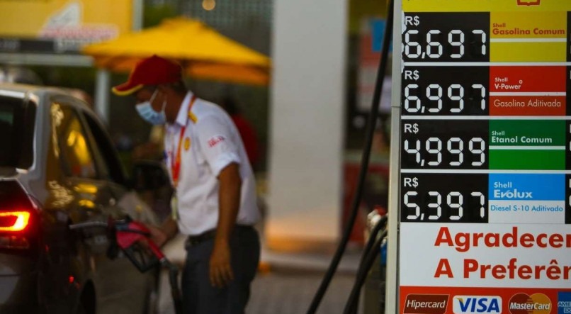 CONSUMIDOR Levantamento da ANP já mostra que preço da gasolina e disel estão estáveis nos postos