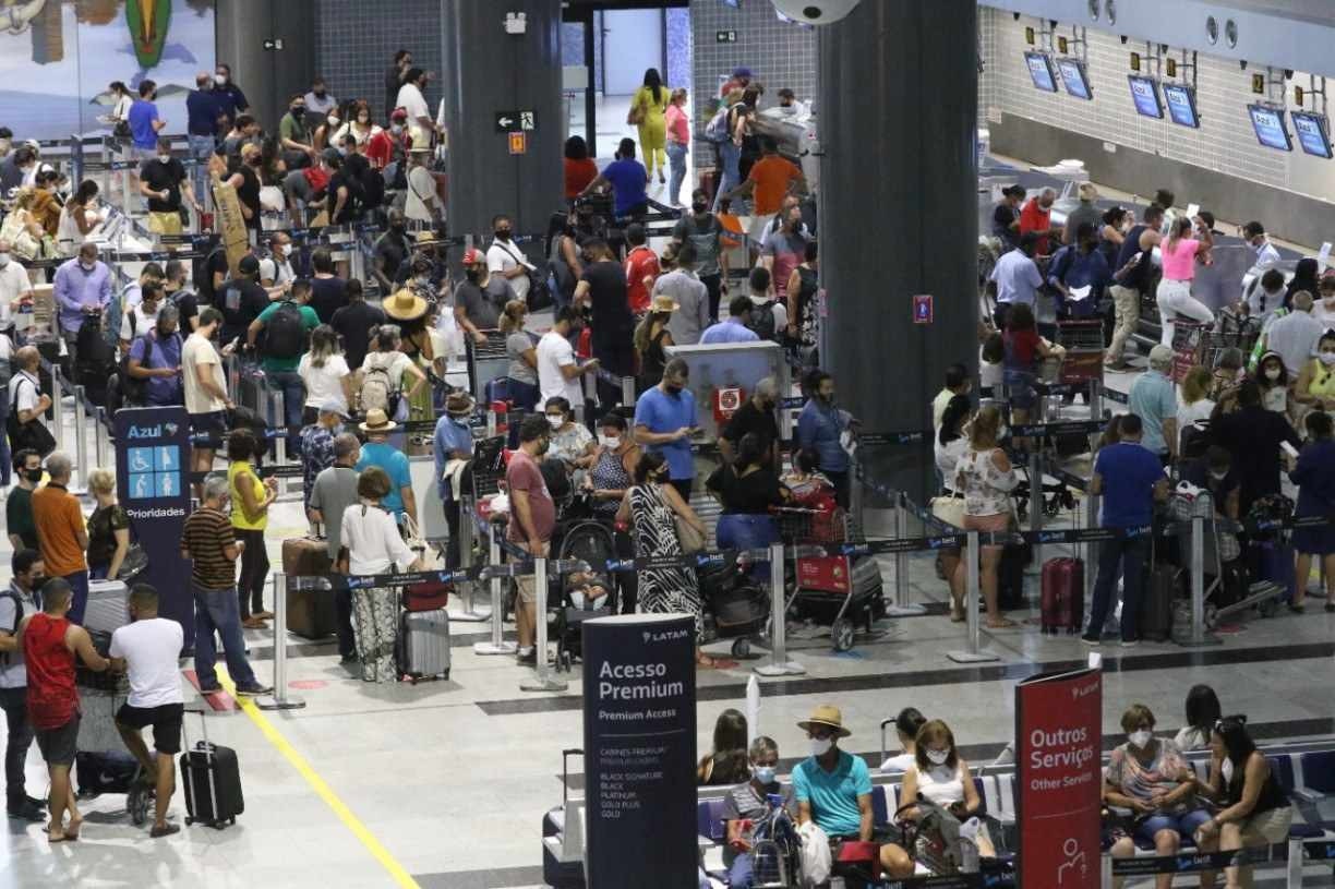 Companhias aéreas têm liberação para reduzir número de passageiros nos voos