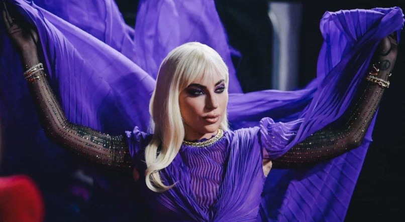 Lady Gaga na pr&eacute;-estreia de House of Gucci
