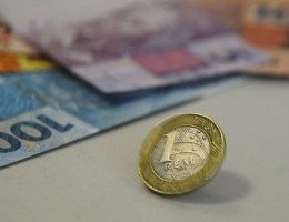 Consumo das famílias recifenses mantém estabilidade em julho, com leve retração entre os mais vulneráveis