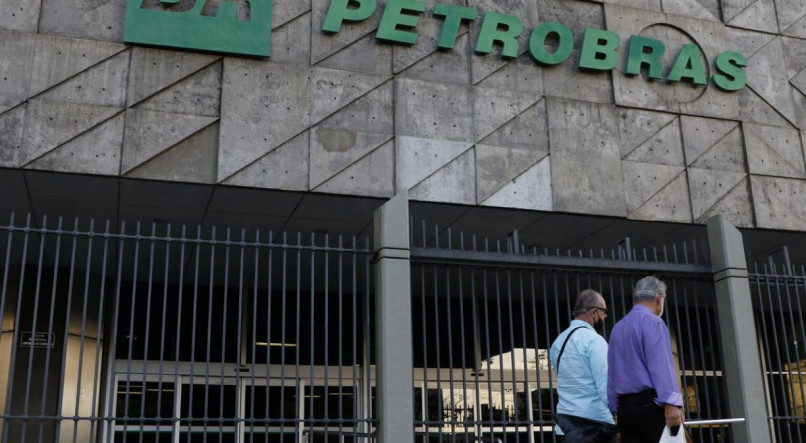 Petrobras afirma não totelar comportamento de importunação sexual e diz que está tomando medidas para combater 