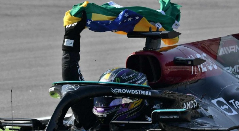 Lewis Hamilton venceu o GP do Brasil de F&oacute;rmula 1 em 2021