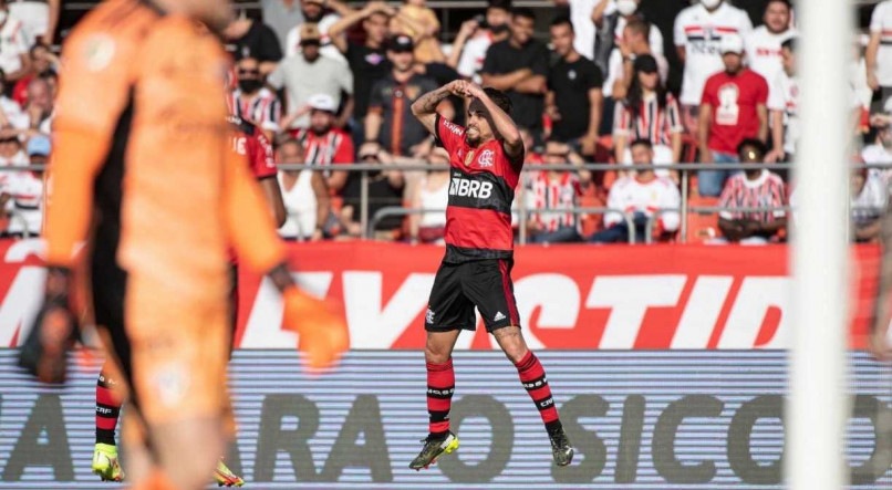 O Flamengo abriu o placar do jogo com menos de 30 segundos de bola rolando. 
