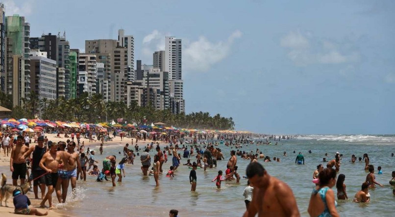 Movimenta&ccedil;&atilde;o nas praias da regi&atilde;o metropolitana do Recife no Feriado do dia 15 
BOA VIAGEM