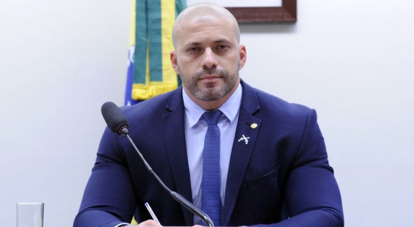 Daniel Silveira, aliado do presidente Jair Bolsonaro, j&aacute; consta como integrante do colegiado no portal da Casa Legislativa