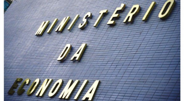 Governo bloqueia mais R$ 5,7 bi e amplia risco de ‘apagão’ em serviços