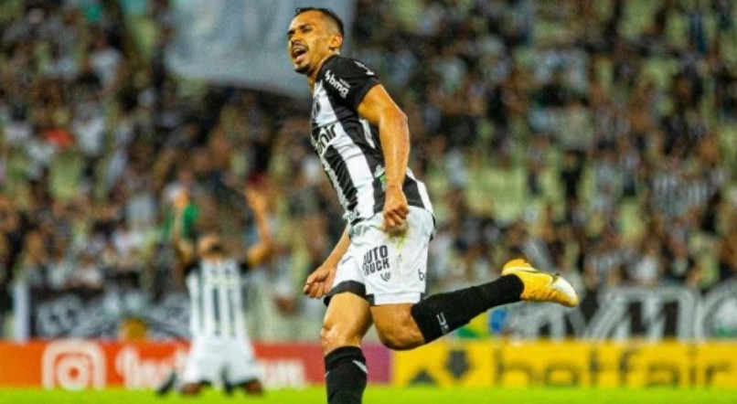 Lima marcou um dos gols da goleada do Voz&atilde;o