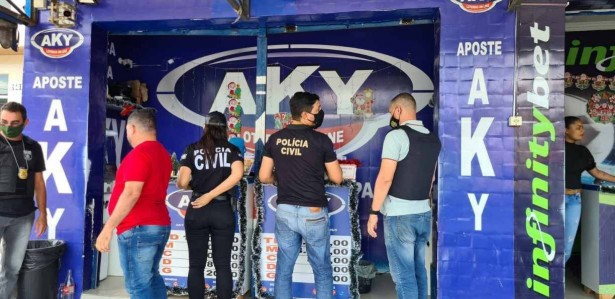 Polícia faz arrastão nas bancas do jogo do bicho em Curitiba