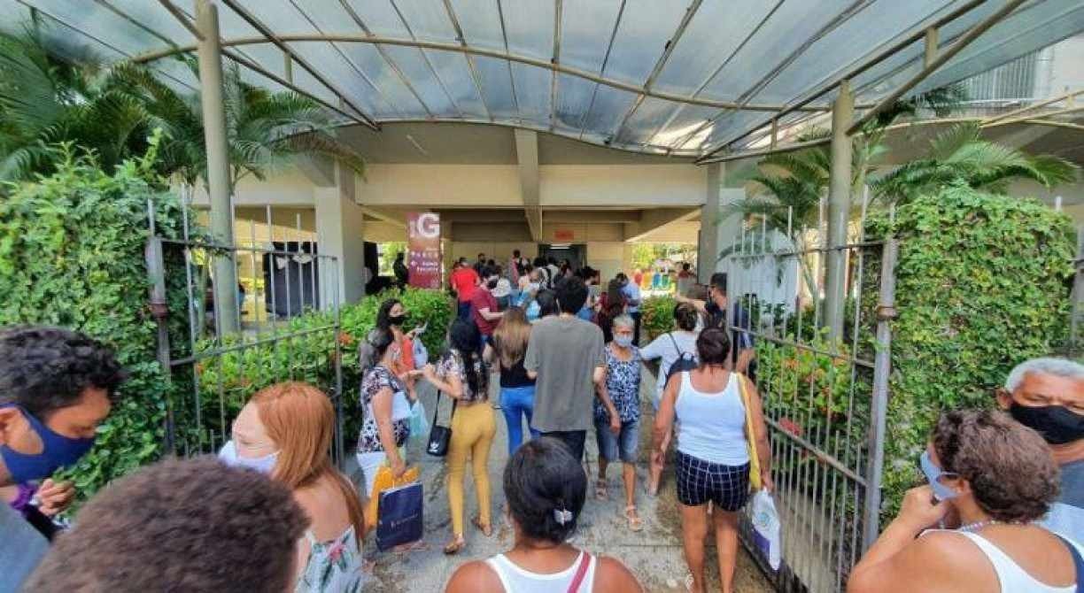 O Enem acontece neste domingo (21) Divulgação