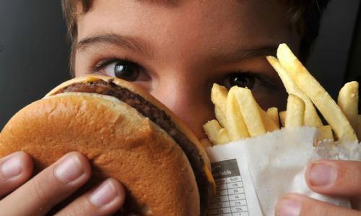 Obesidade infantil registra mais de 340 mil casos no Brasil