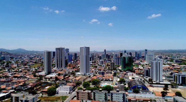 Prefeitura de Caruaru abre vagas com salários entre R$ 5 mil e R$ 8 mil