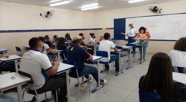 Saeb, que ajudará a medir os prejuízos causados pela pandemia na educação, começa a ser aplicado em Pernambuco