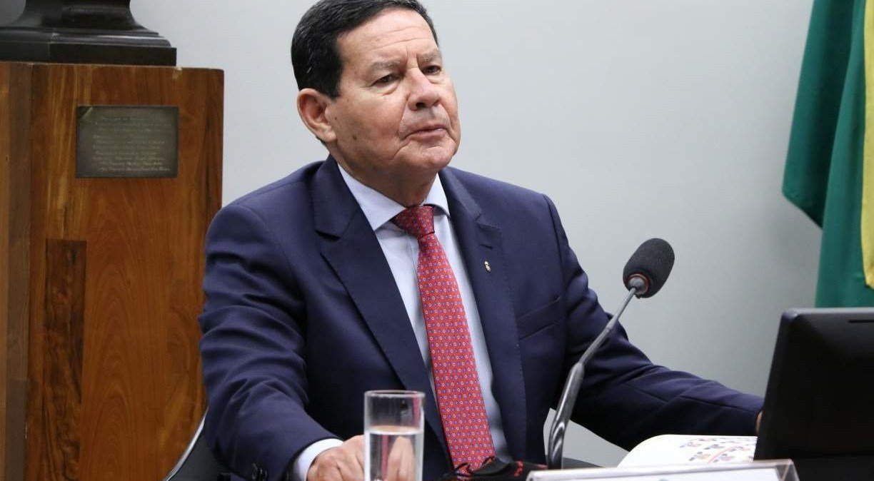 Mourão diz que não participou de reunião golpista no governo Bolsonaro Mourão diz que não participou de reunião golpista no governo Bolsonaro