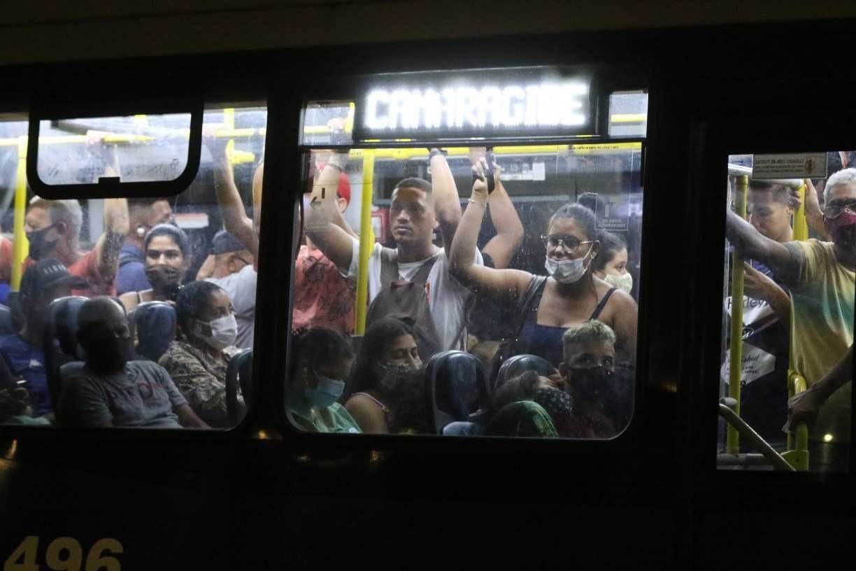 Passagens de ônibus do Grande Recife ainda sem previsão de aumento