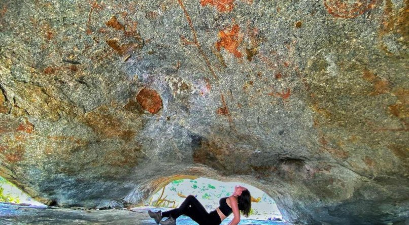 As inscri&ccedil;&otilde;es rupestres do Lajedo Manoel de Souza impressionam os turistas