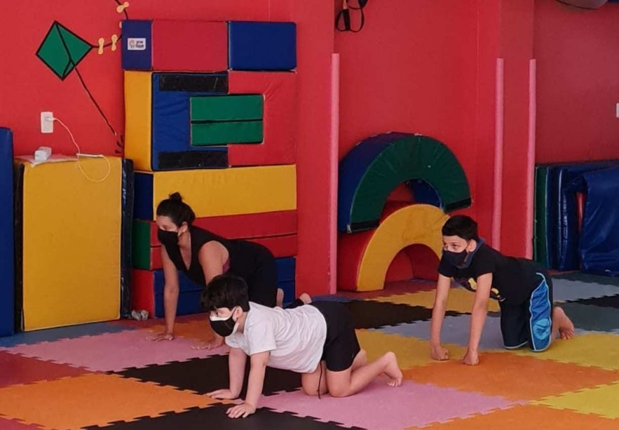 Saiba quais são os benefícios do yoga para crianças